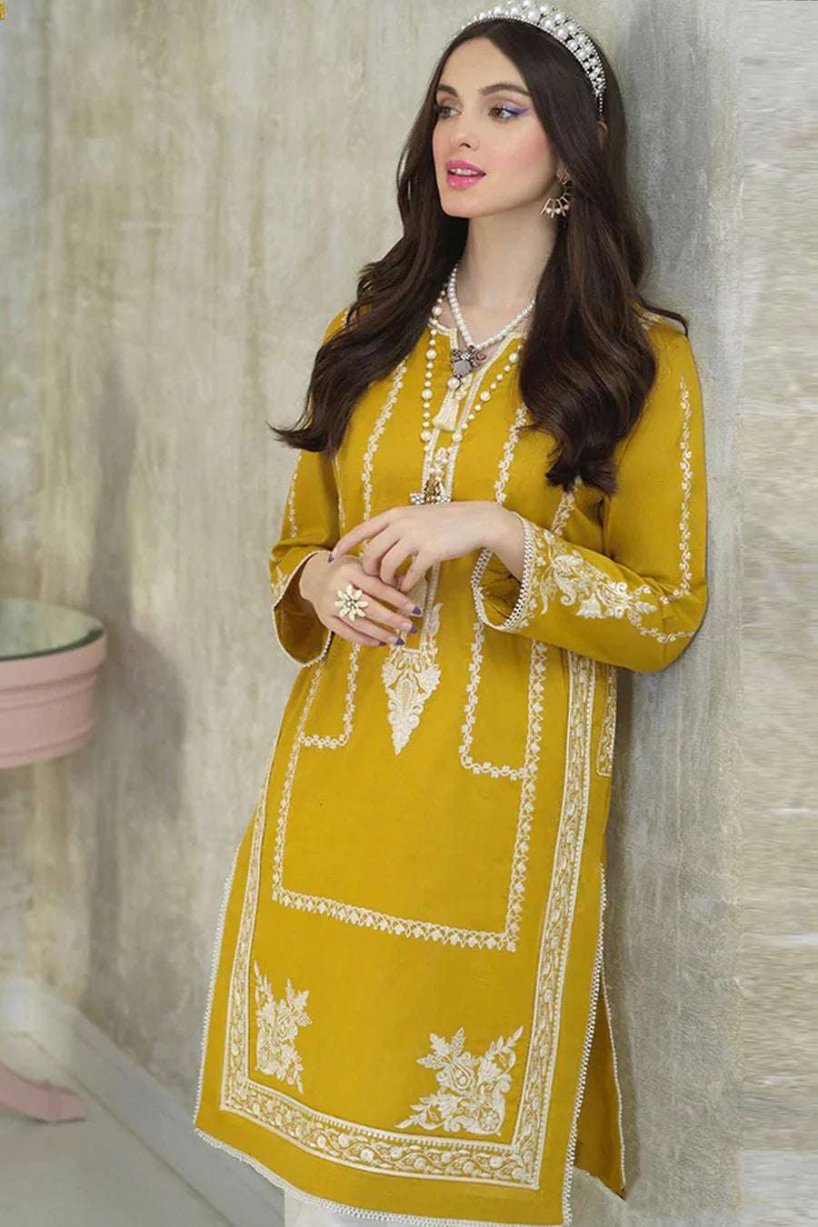 Asim Jofa Luxury 3PC Lawn Suit with Diamond Dupatta – Elegant & Premium Quality